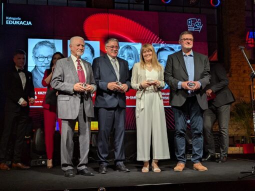 Ewa z innymi laureatami kategorii Edukacja