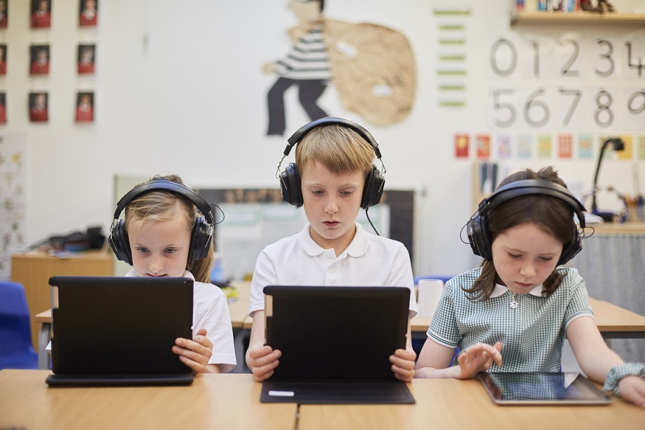 Programowanie dla dzieci – grupowo czy indywidualnie?